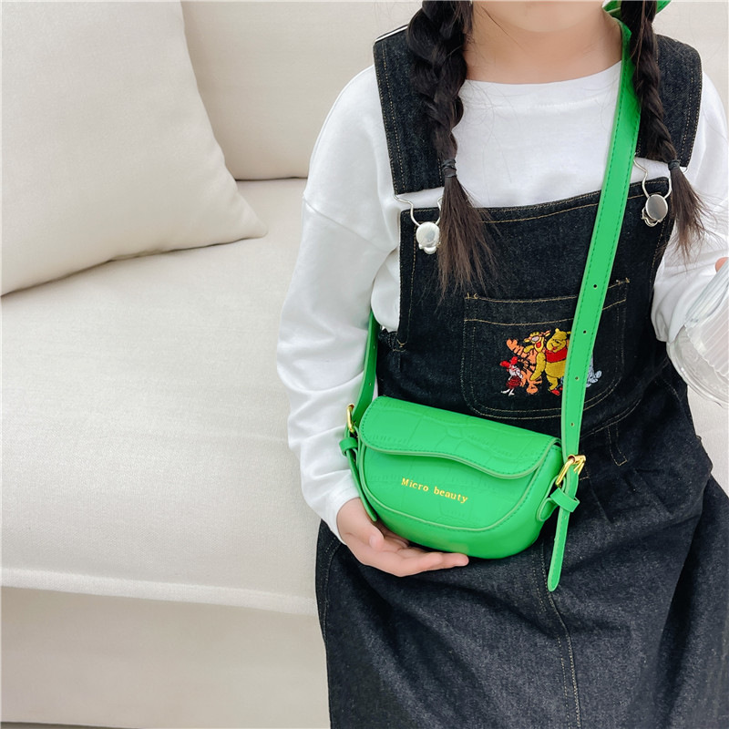 Semi-round bag for women in spring and summer wide shoulder straps fashionable saddle bag casual one-shoulder crossbody women's bag