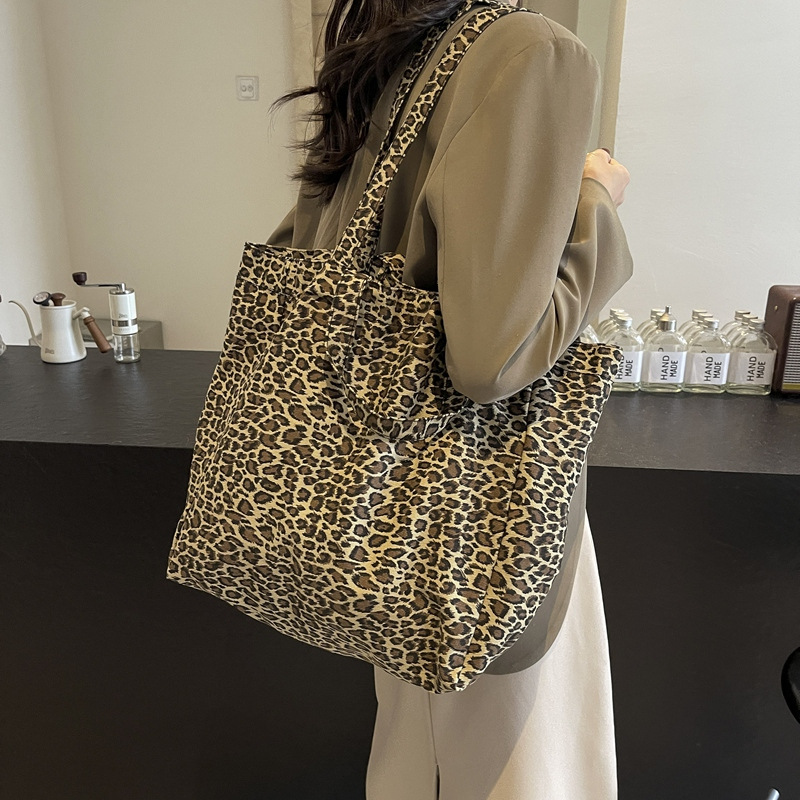 Leopard print canvas handbag retro shoulder bag large capacity underarm bag women