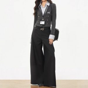 Fake two-piece top design and temperament spliced ​​top spring commuting