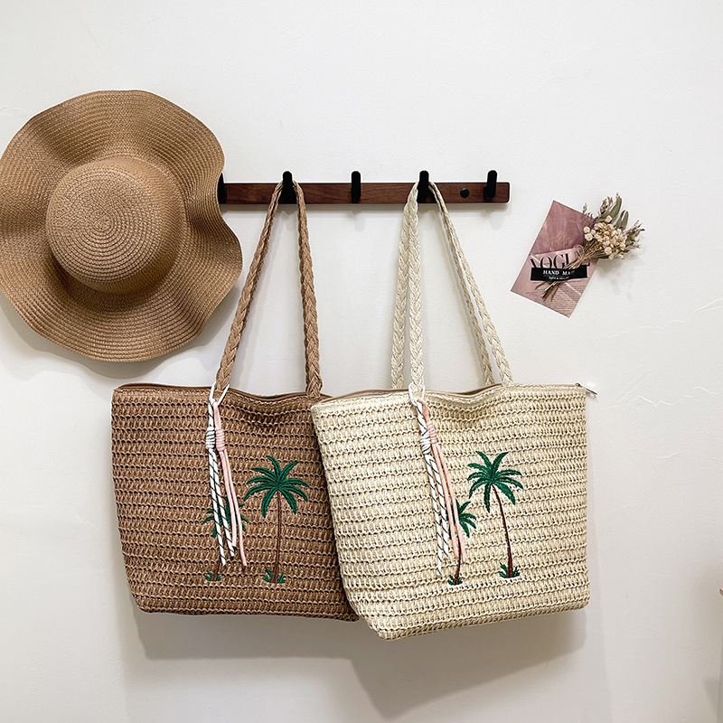 Japanese hand-woven bags, seaside vacation shoulder bags, large capacity tote bags, beach straw woven bags